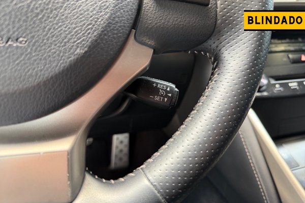 LEXUS IS250 F-SPORT 2.5 V6 24V GASOLINA 4P AUTOMÁTICO 2013/2014